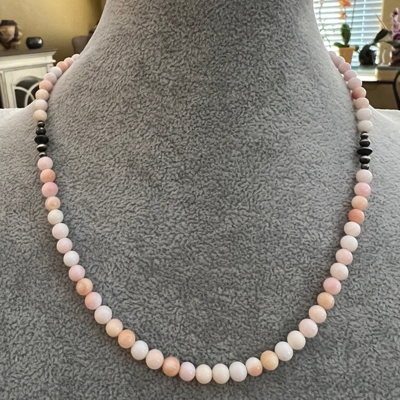 ❤️ 8mm 18” Queen Pink Conch Necklace with Sterling Desert Navajo Pearls Saucers - Picture 11 of 12